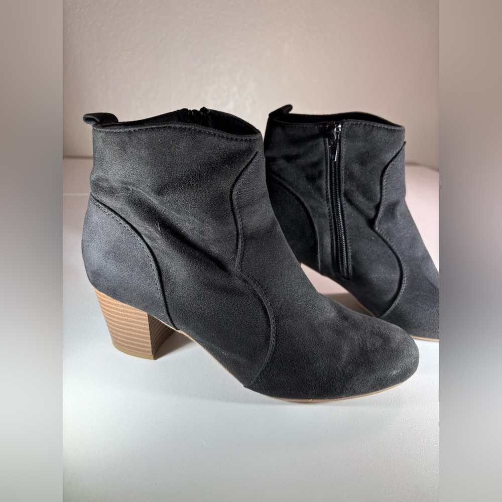American Eagle Outfitters Black Ankle Booties
